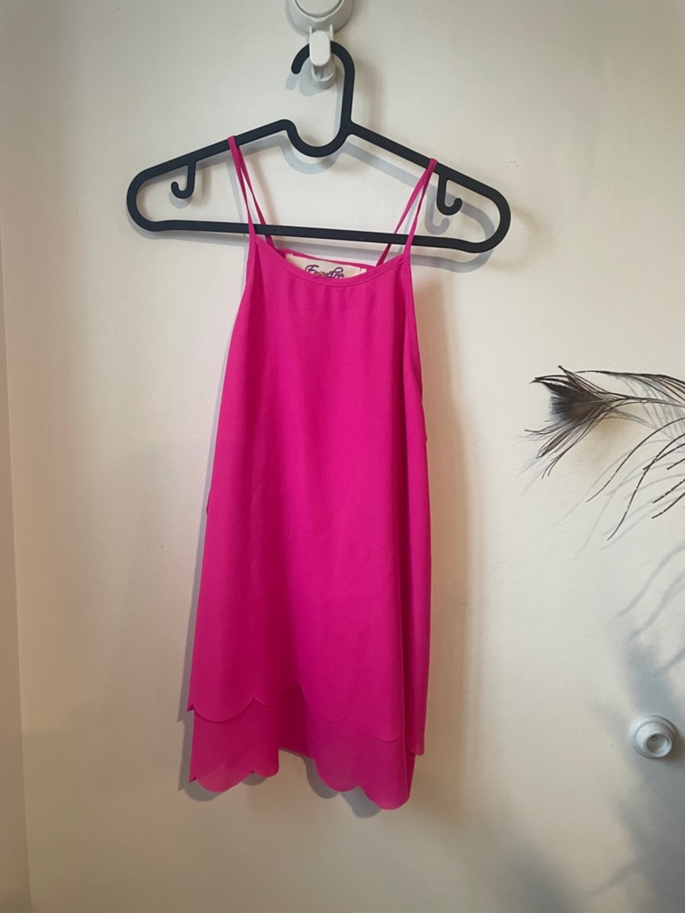 Emmelee Bright Pink Spaghetti Strap Top Sz S B127